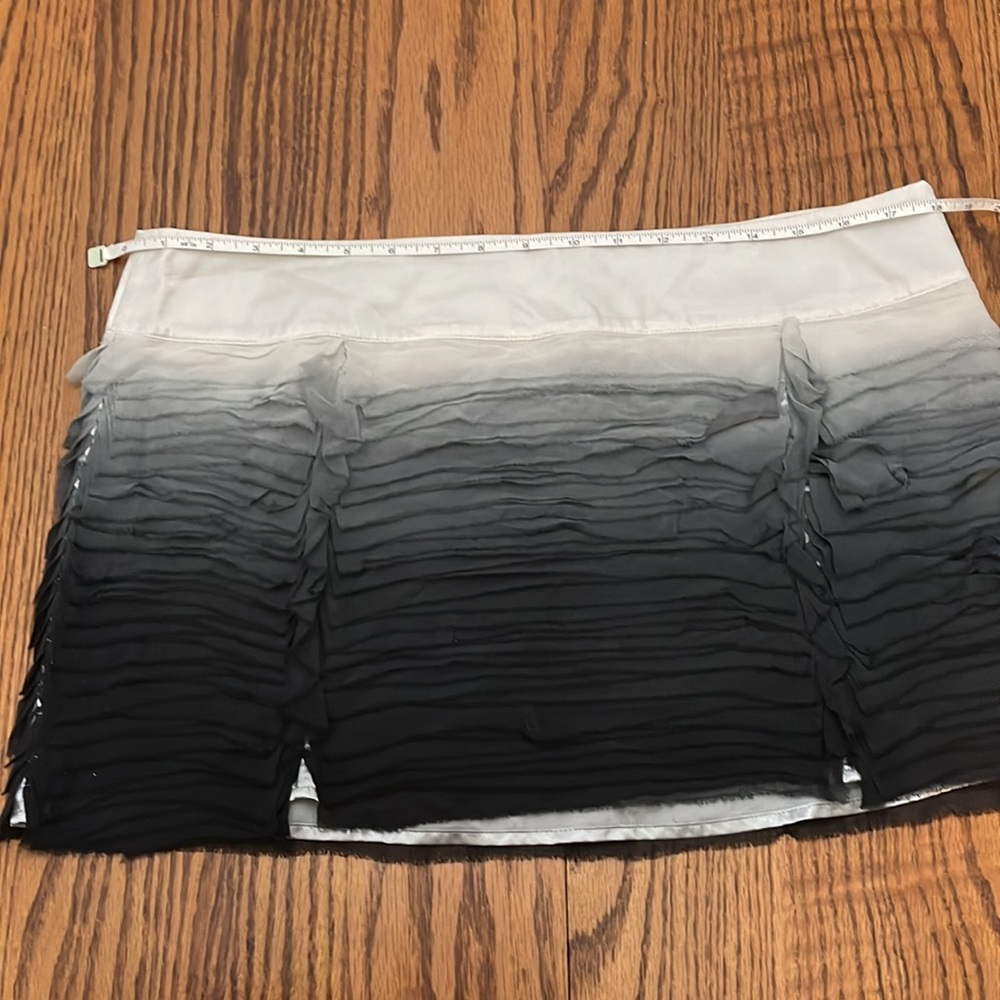 Bebe mini skirt sz L - Picture 8 of 9